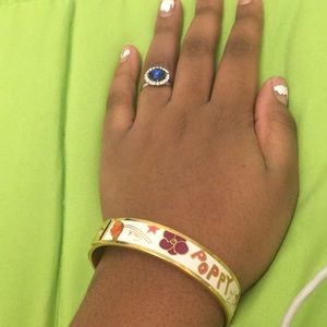 Glamorous poppy bracelet